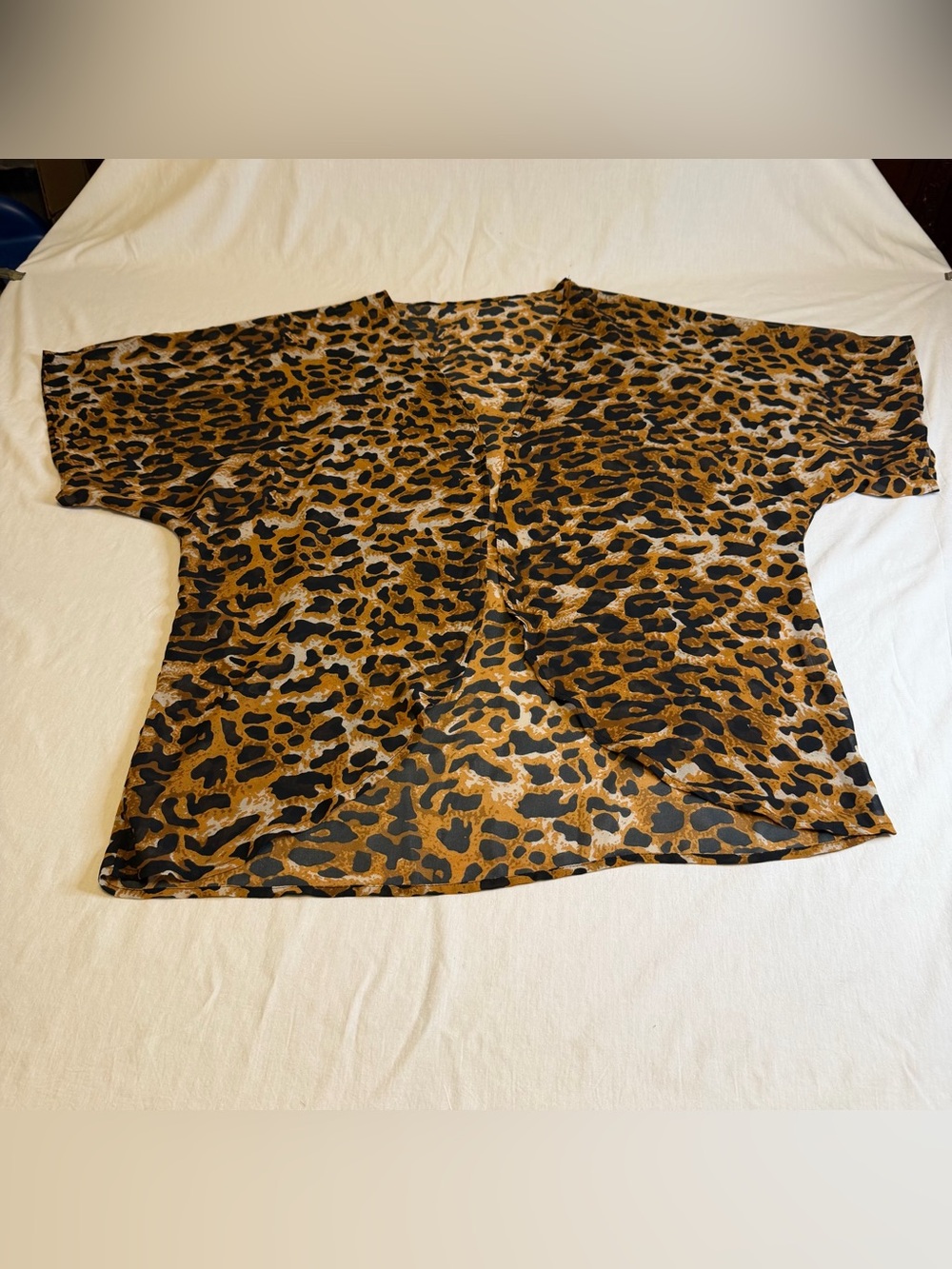 Leopard Print Short Sleeve shawl in Brown and Black Size M